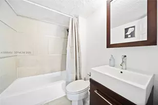 1500 Bay Rd, Miami Beach, FL 33139 - Photo 12