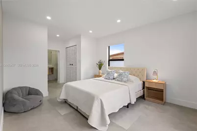 1042 NW 13th St, Fort Lauderdale, FL 33311 - Photo 20