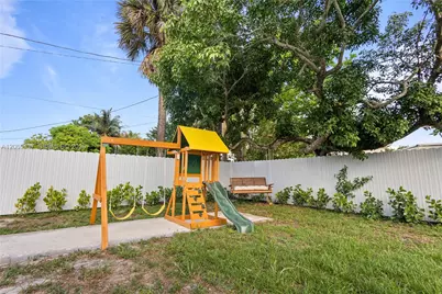 1042 NW 13th St, Fort Lauderdale, FL 33311 - Photo 44