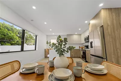 1042 NW 13th St, Fort Lauderdale, FL 33311 - Photo 12