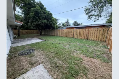 110 NE 17th Ct, Pompano Beach, FL 33060 - Photo 26