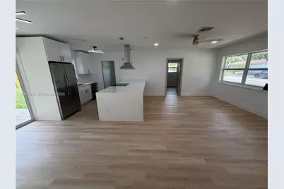 110 NE 17th Ct, Pompano Beach, FL 33060 - Photo 8