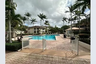 15201 Glenmoor Dr #15201, West Palm Beach, FL 33409 - Photo 1