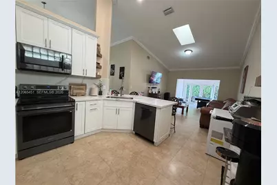[Address not provided], Miami Lakes, FL 33018 - Photo 10