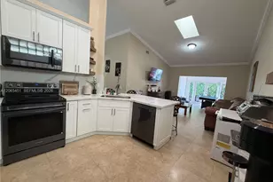 [Address not provided], Miami Lakes, FL 33018 - Photo 10