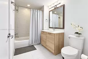 16385 Biscayne Blvd, North Miami Beach, FL 33160 - Photo 8