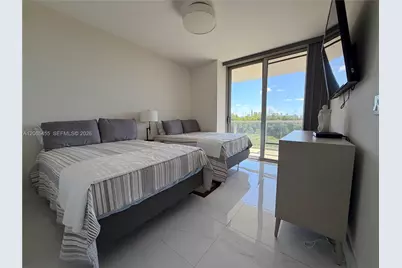 16385 Biscayne Blvd #, North Miami Beach, FL 33160 - Photo 8