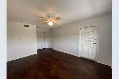 5025 Wiles Rd #303, Coconut Creek, FL 33073 - Photo 10