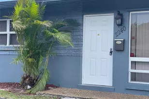 2240 N 57th Way, Hollywood, FL 33021 - Photo 4