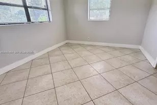 2240 N 57th Way, Hollywood, FL 33021 - Photo 10