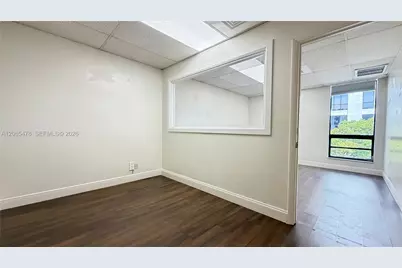 2500 Hollywood Blvd #302, Hollywood, FL 33020 - Photo 4