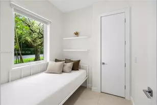 7930 SW 52nd Ct, Miami, FL 33143 - Photo 10