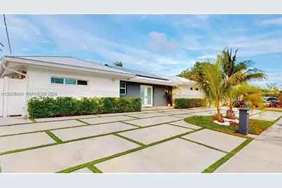 2335 NE 194th St, Miami, FL 33180 - Photo 2