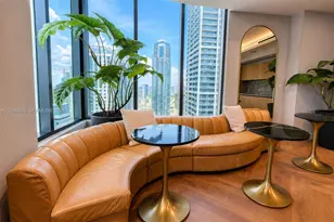 121 NE 5th St, Miami, FL 33132 - Photo 8