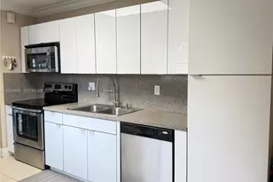 17040 NW 82nd Ave, Hialeah, FL 33015 - Photo 4
