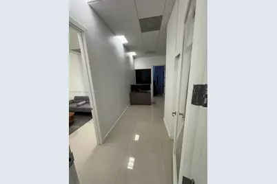 20200 W Dixie Hwy G01 Hwy, Miami, FL 33180 - Photo 8