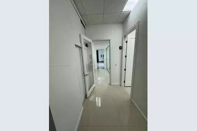 20200 W Dixie Hwy G01 Hwy, Miami, FL 33180 - Photo 20