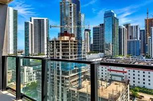 20 NE 11th St, Miami, FL 33132 - Photo 8