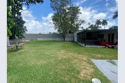 13270 NE 3rd Ct, North Miami, FL 33161 - Photo 14