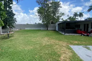 13270 NE 3rd Ct, North Miami, FL 33161 - Photo 14