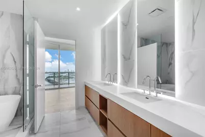 1400 Biscayne Blvd #2905, Miami, FL 33132 - Photo 10
