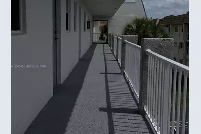 8305 Sunrise Lakes Blvd #310, Sunrise, FL 33322 - Photo 2