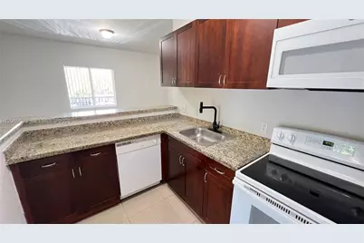 909 SW 15 Av #1, Miami, FL 33135 - Photo 6
