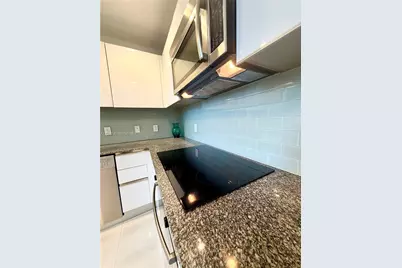 1050 Brickell Ave #206, Miami, FL 33131 - Photo 10
