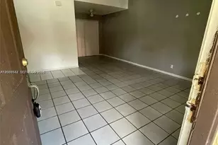 [Address not provided], West Palm Beach, FL 33415 - Photo 1