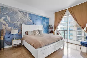 55 SE 6th St, Miami, FL 33131 - Photo 8