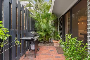 3143 Virginia St, Coconut Grove, FL 33133 - Photo 10