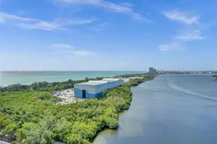 300 Bayview Dr, Sunny Isles Beach, FL 33160 - Photo 10