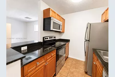 28 Crossings Cir #E, Boynton Beach, FL 33435 - Photo 4