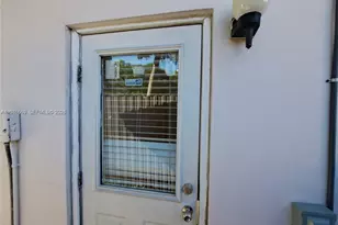 1111 NW 79th Way, Pembroke Pines, FL 33024 - Photo 4