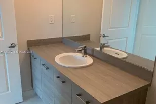 400 Sunny Isles Blvd, Sunny Isles Beach, FL 33160 - Photo 10