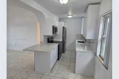 10500 SW 30th St, Miami, FL 33165 - Photo 8