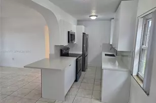 10500 SW 30th St, Miami, FL 33165 - Photo 8