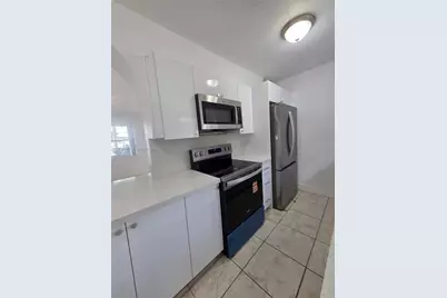 10500 SW 30th St, Miami, FL 33165 - Photo 6