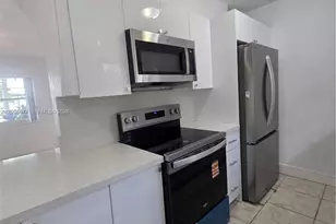 10500 SW 30th St, Miami, FL 33165 - Photo 6