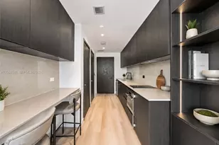 20 NE 11th, Miami, FL 33132 - Photo 2