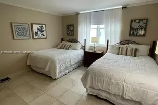 5001 Collins Ave, Miami Beach, FL 33140 - Photo 6