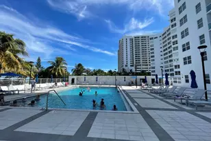 5001 Collins Ave, Miami Beach, FL 33140 - Photo 14