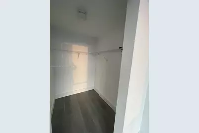 121 NE 34th St #1810, Miami, FL 33137 - Photo 6