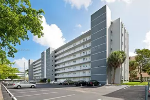 619 NE 14th Ave, Hallandale Beach, FL 33009 - Photo 1