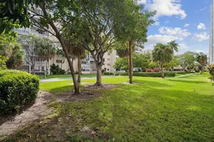 619 NE 14th Ave, Hallandale Beach, FL 33009 - Photo 20