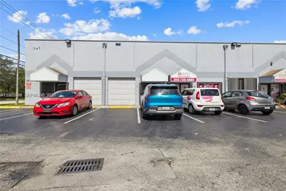 1671 W 37th St #2, Hialeah, FL 33012 - Photo 10