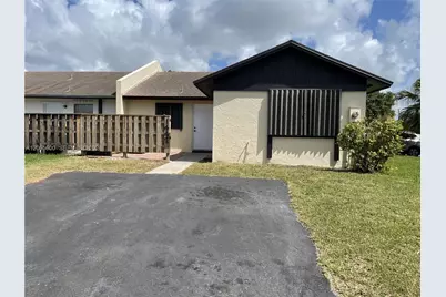 1447 Towhee St, Homestead, FL 33035 - Photo 1