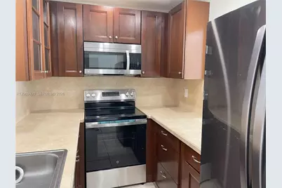 1447 Towhee St, Homestead, FL 33035 - Photo 2