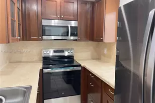 1447 Towhee St, Homestead, FL 33035 - Photo 2