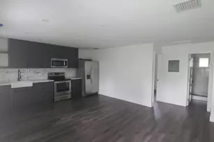 1864 NW 28th St, Miami, FL 33142 - Photo 12